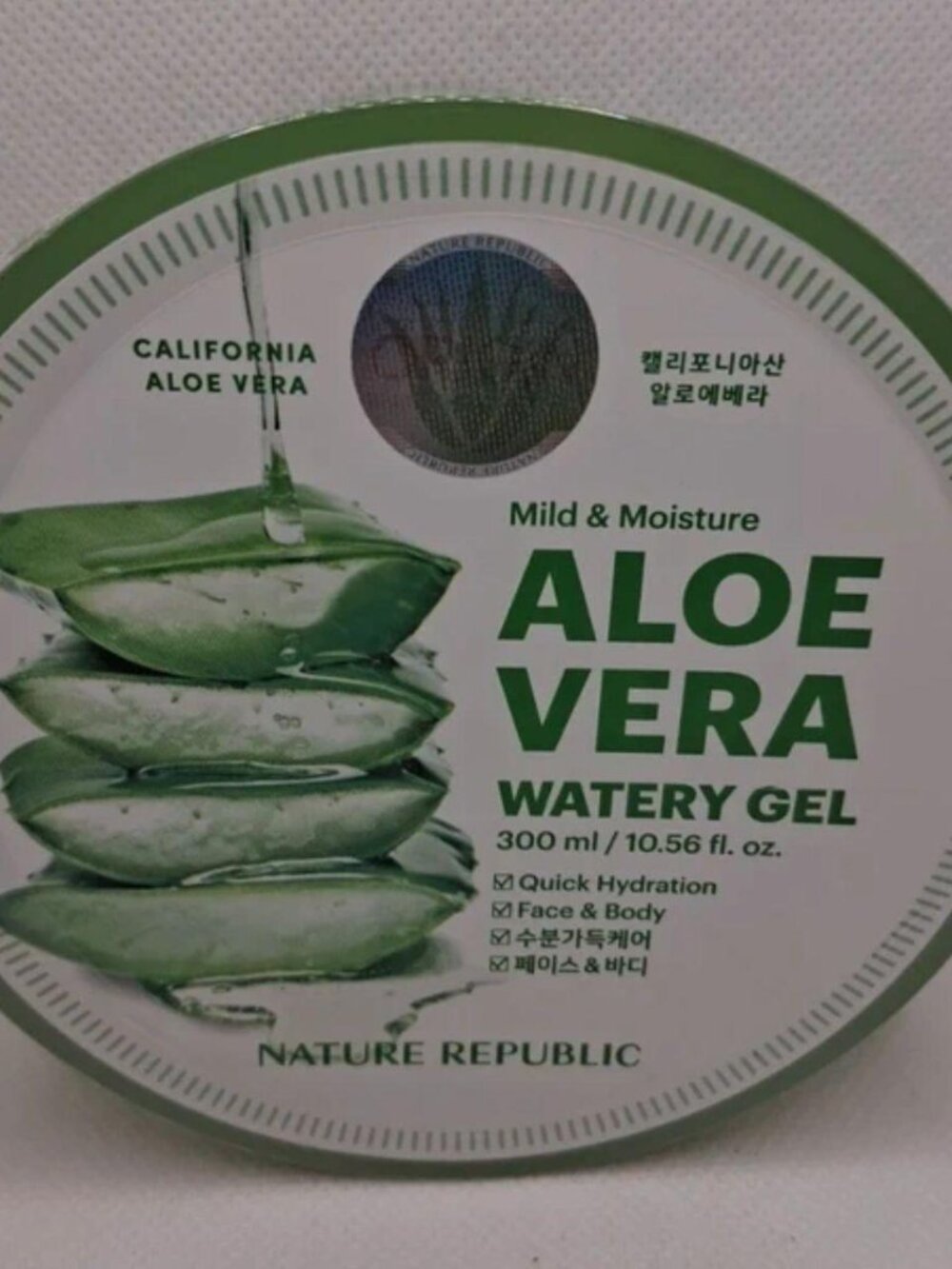 NATURE REPUBLIC - Korean Beauty Soothing Moisture Aloe Vera Gel 92% - 300ml